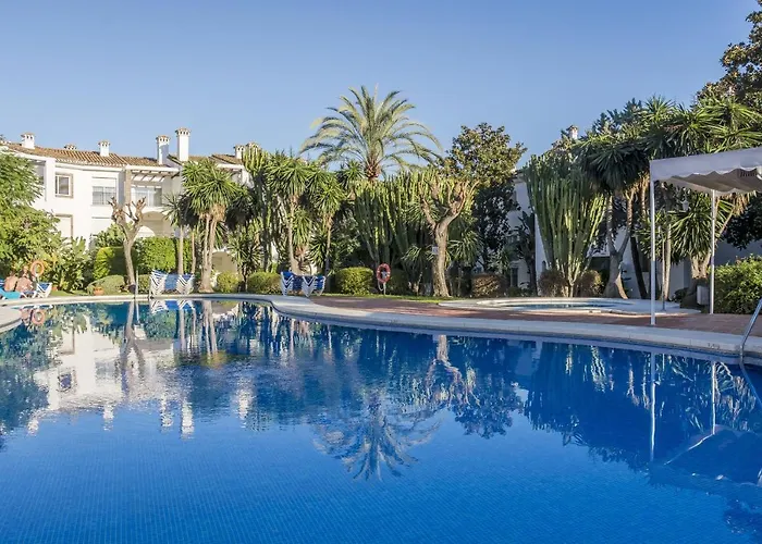 Hb - Comfortable Beachfront Holiday Apartment